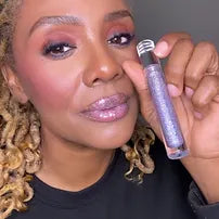 Love Theory Kisses Lipgloss