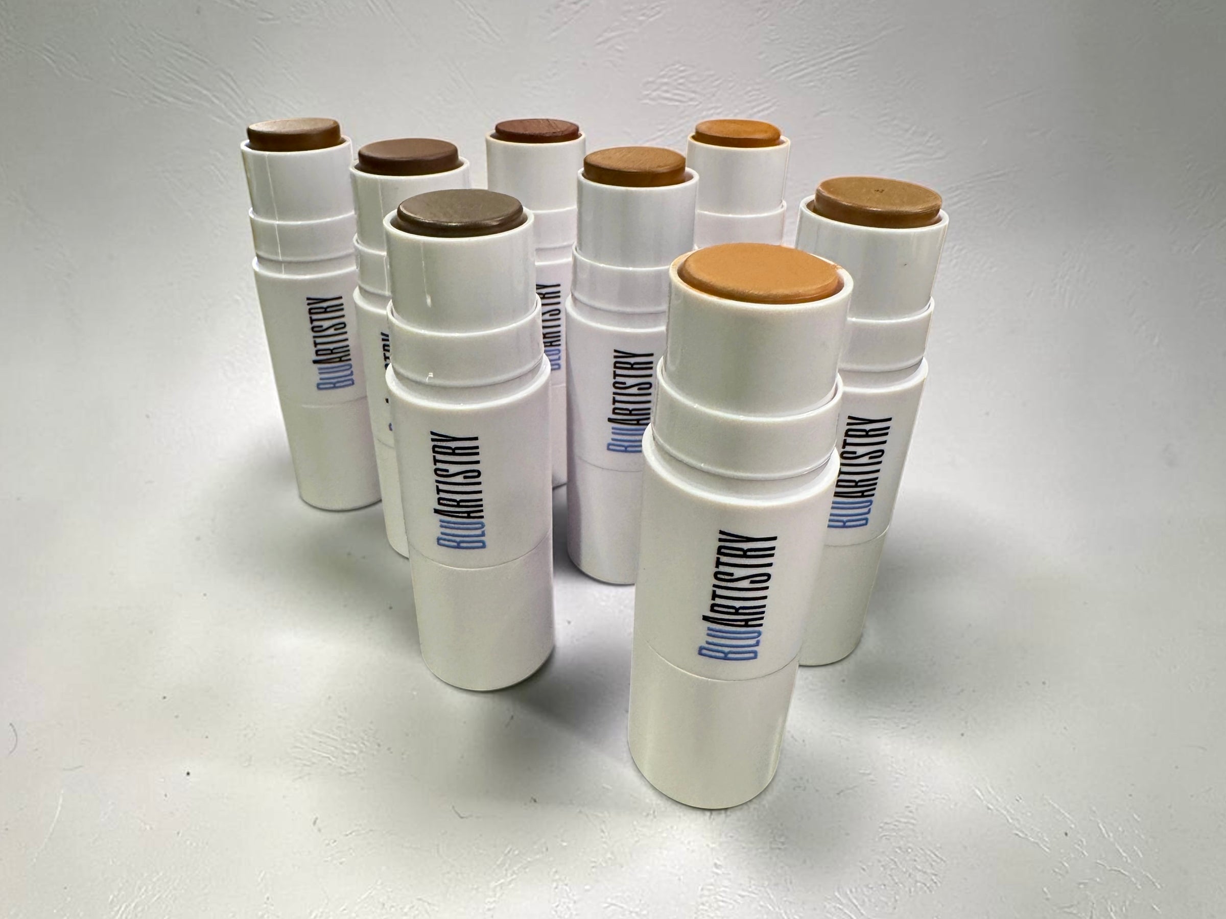 UN.FLAWED Mini Contour Stick Foundation w/ Brush