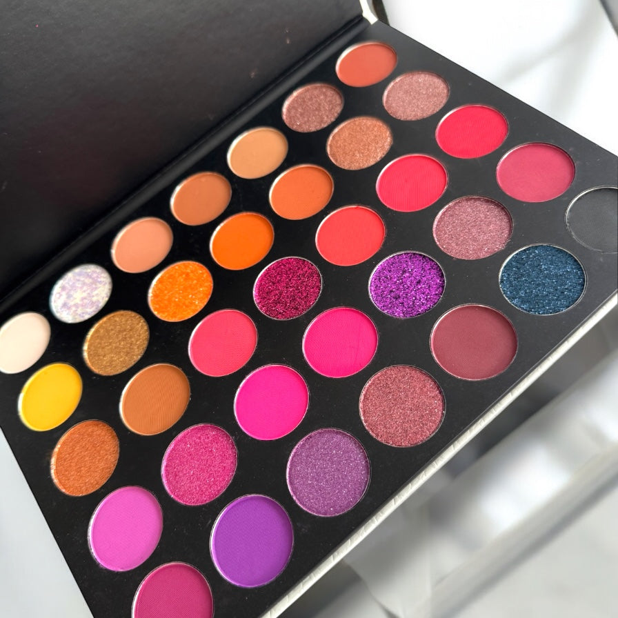 “For The Barbs” Eyeshadow Palette image 0