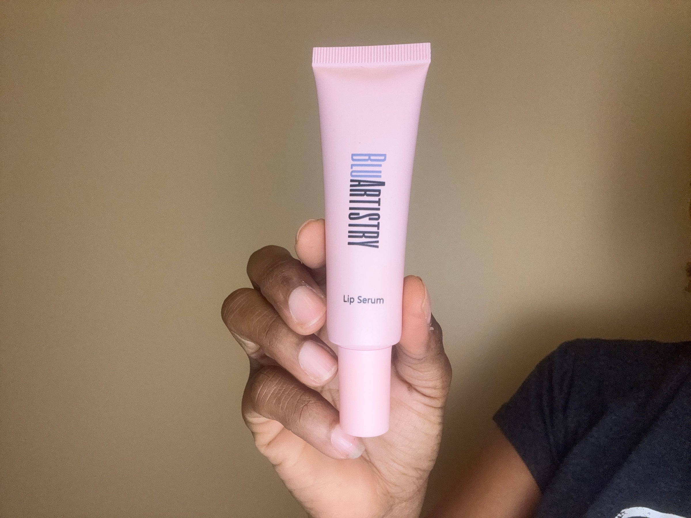 Lip Serum image 4