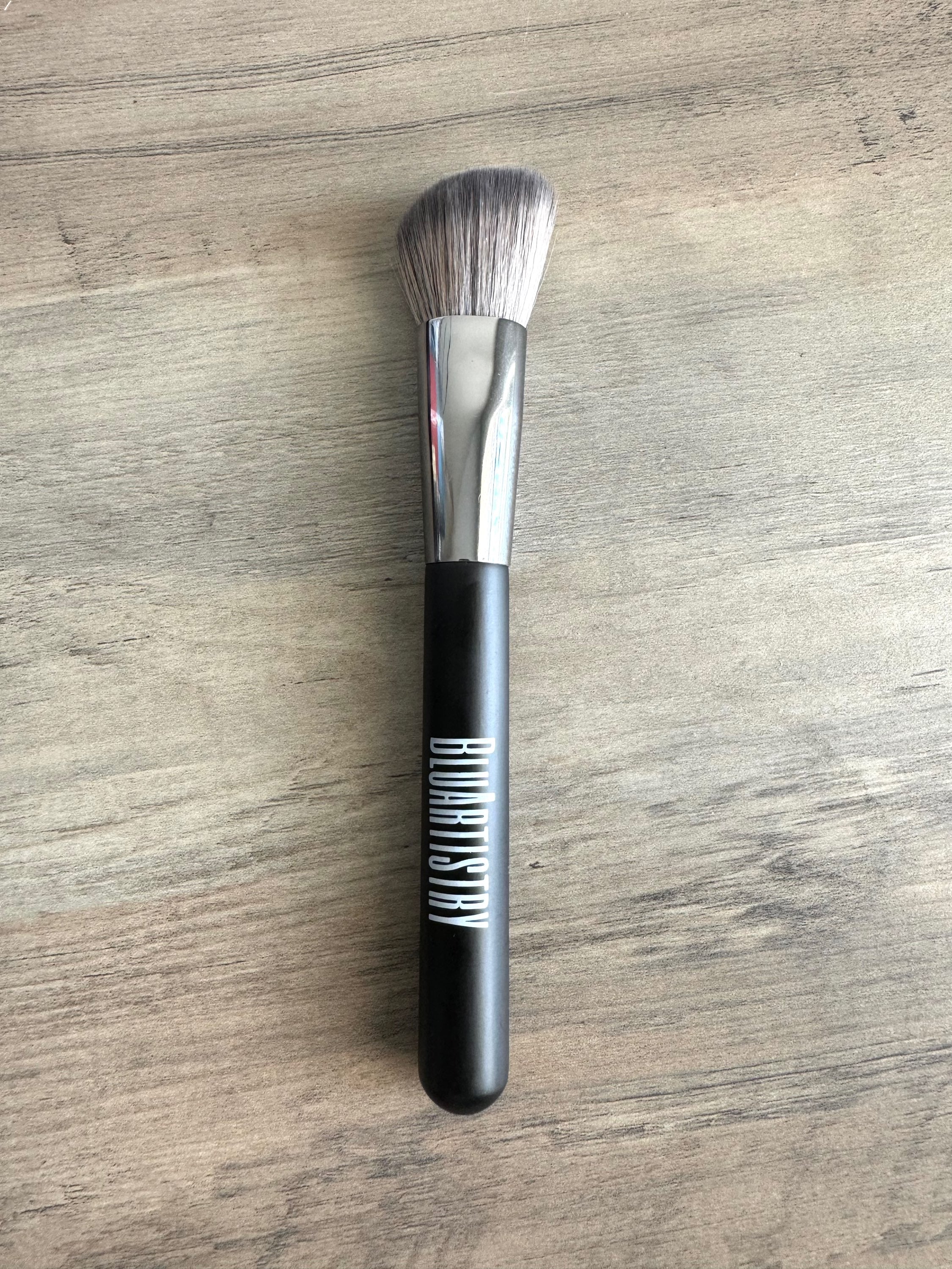 5 Essential Face Base Brush Collection image 4
